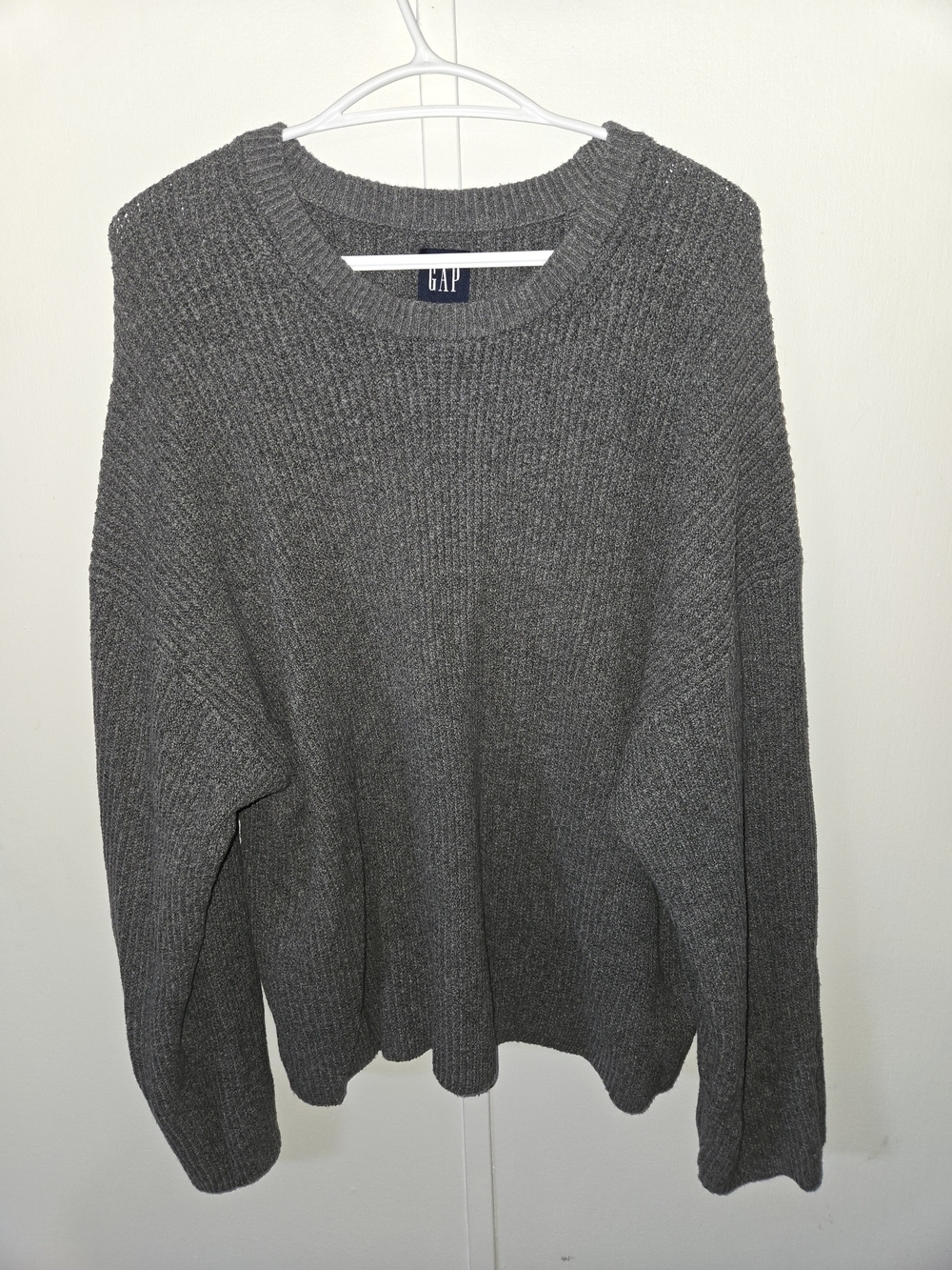 GAP Womens Crewneck Sweater in Charcoal